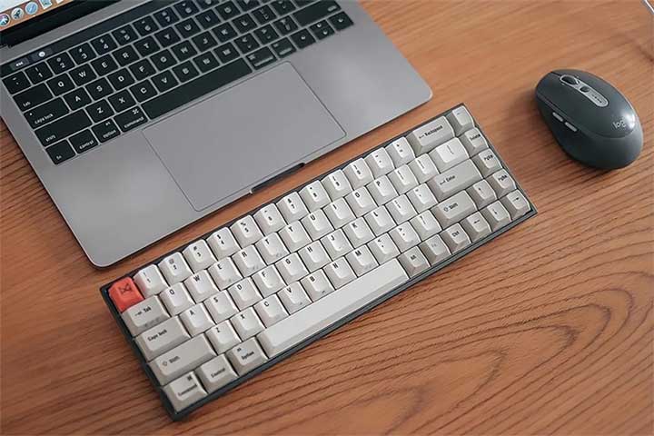 Cắm bàn phím rời để kiểm tra