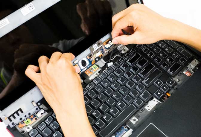Cáp bàn phím bị lỏng, đứt hoặc oxy hóa Cáp bàn phím bị lỏng, đứt hoặc oxy hóa