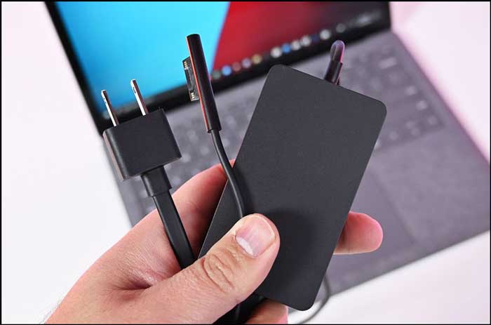 Kiểm tra adapter, dây sạc và đầu sạc