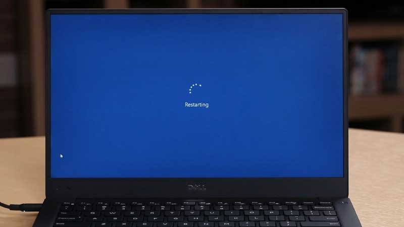 Laptop tự tắt hoặc khởi động lại liên tục